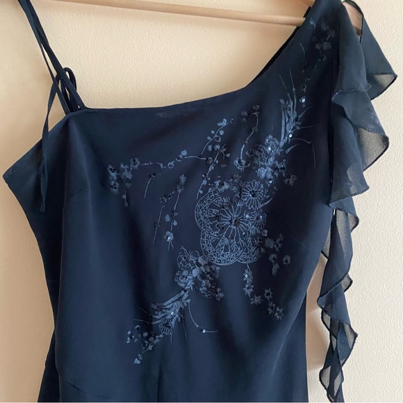 Vintage Black One-Shoulder Ruffled Camisole - Picture 5 of 12